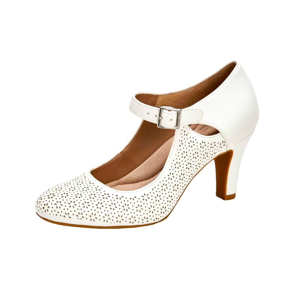 Giani Bernini White Heels 🤍